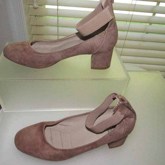 White Mountain Makayla Taupe Suede Block Heel Ankle Strap Pumps Women’s 8M - Picture 3 of 9